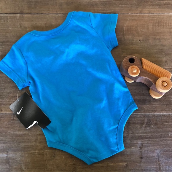 Nike onesie. - Picture 5 of 5